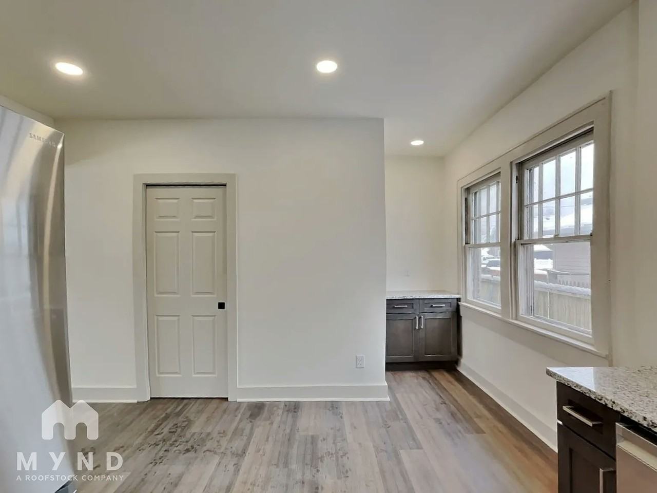 1724 Woodlawn Ave, Unit 2 - Photo 4 of 17