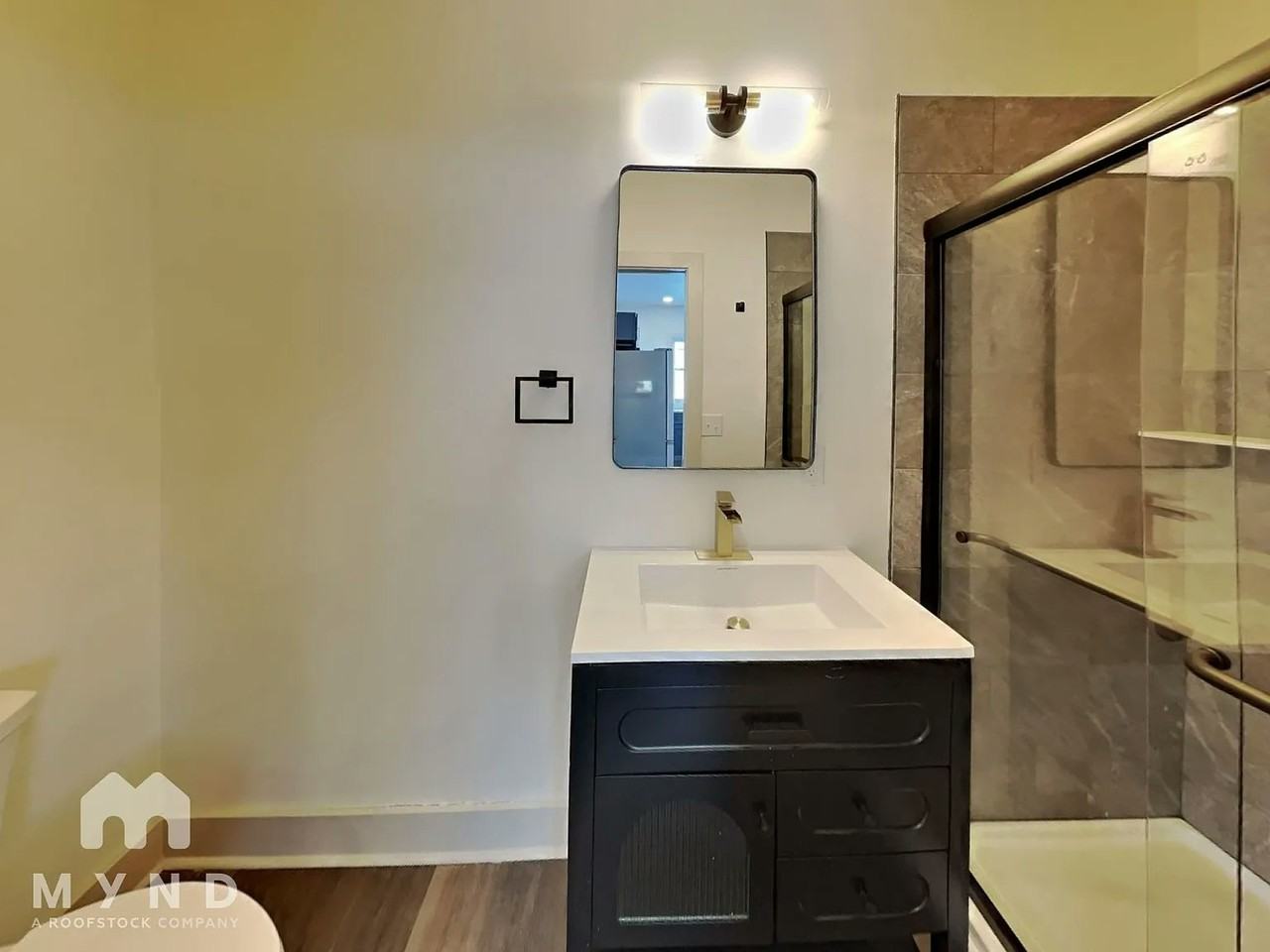 1724 Woodlawn Ave, Unit 2 - Photo 6 of 17