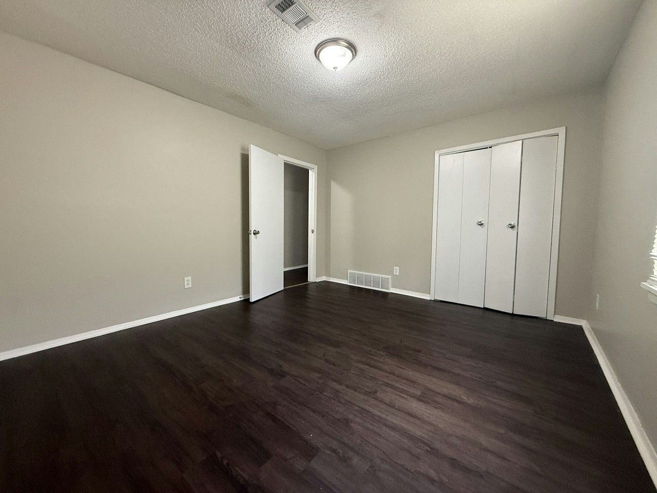 284 Gaston Avenue - Photo 6 of 8