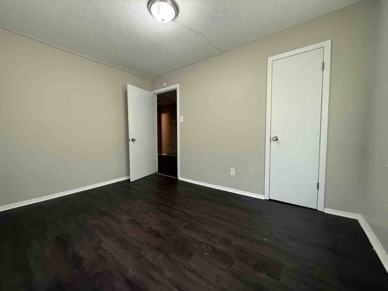 284 Gaston Avenue - Photo 7 of 8