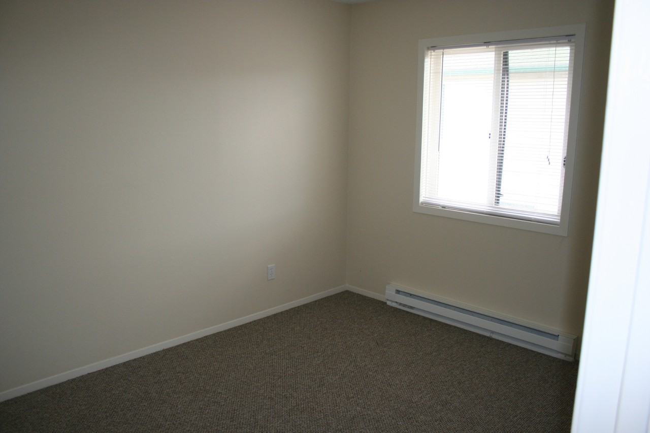 725 Waverly Pl #1 - Photo 7 of 9