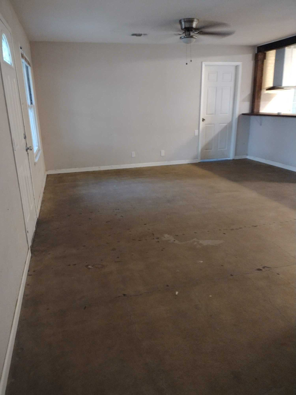 271 Kate Schenck Ave - Photo 3 of 15