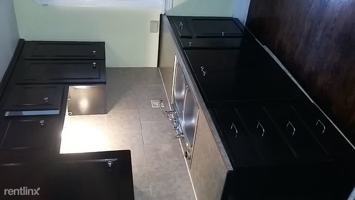 featured image of 715 W 9th St