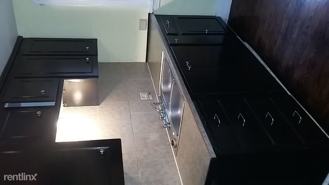 715 W 9th St - Photo 1 of 1