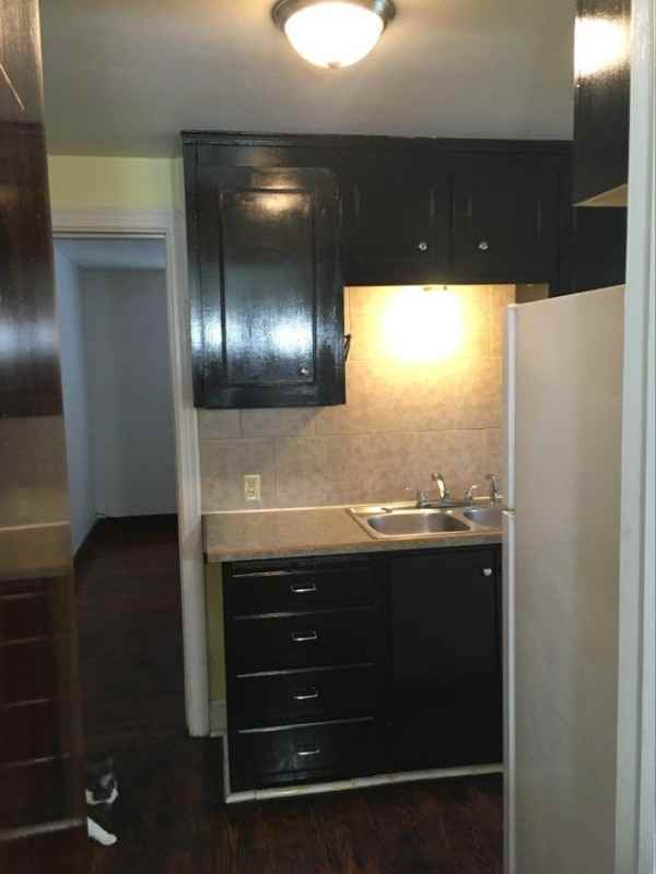 715 W 9th St - Photo 4 of 12
