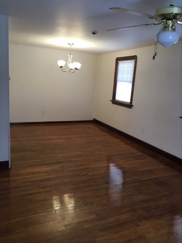715 W 9th St - Photo 7 of 12