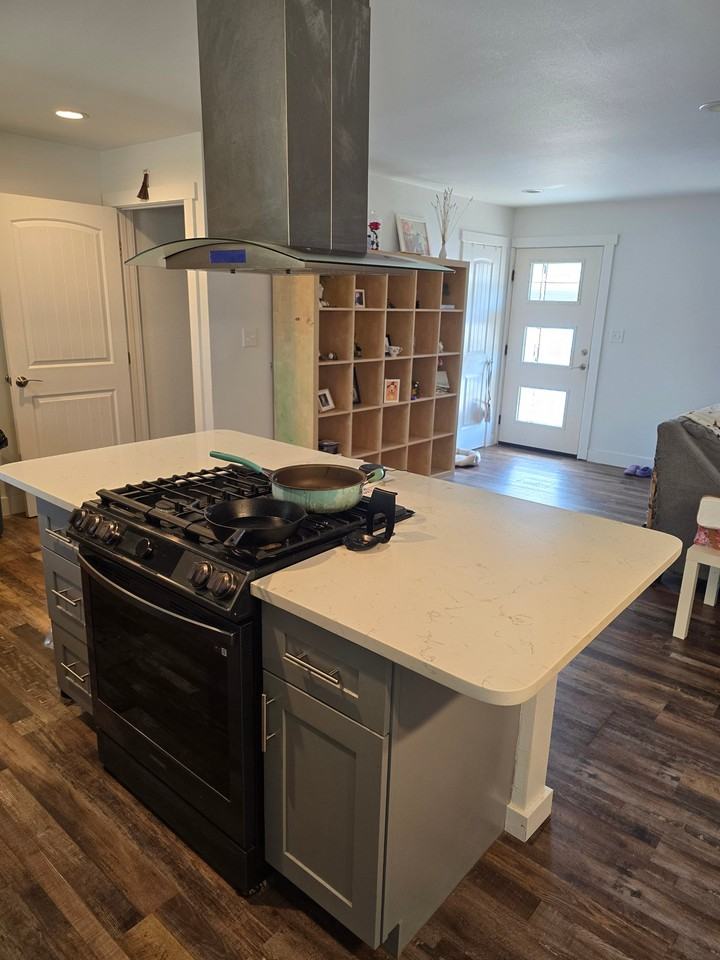 2224 Clearview Ave - Photo 7 of 25