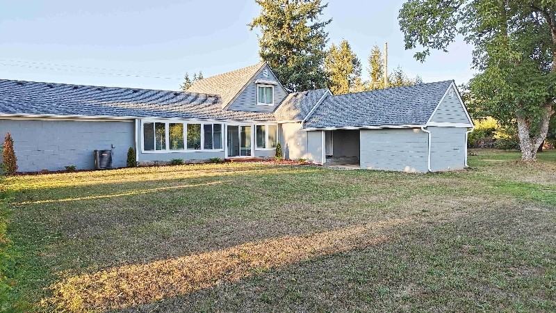 21605 Ne 83rd St - Photo 2 of 35