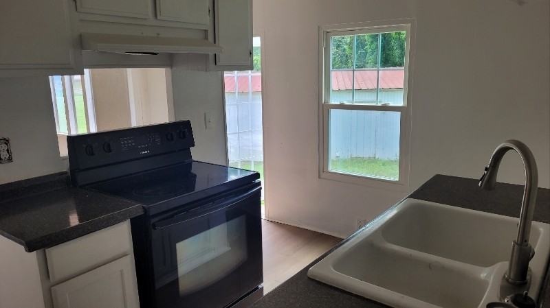 205/437 Holt Ave #16 - Photo 4 of 6
