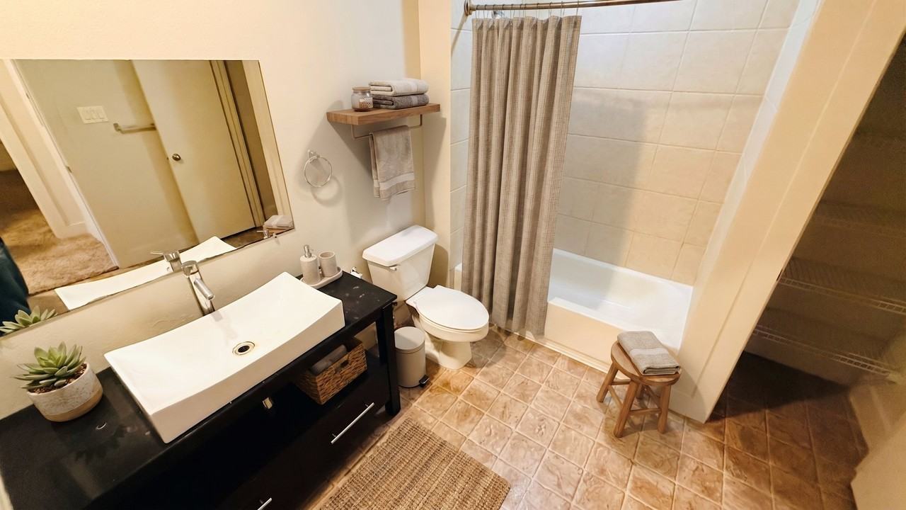 6201 Grissom Rd - Photo 6 of 19
