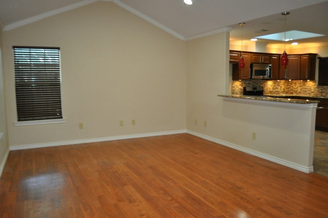 10838 Hermosa Drive - Photo 3 of 20