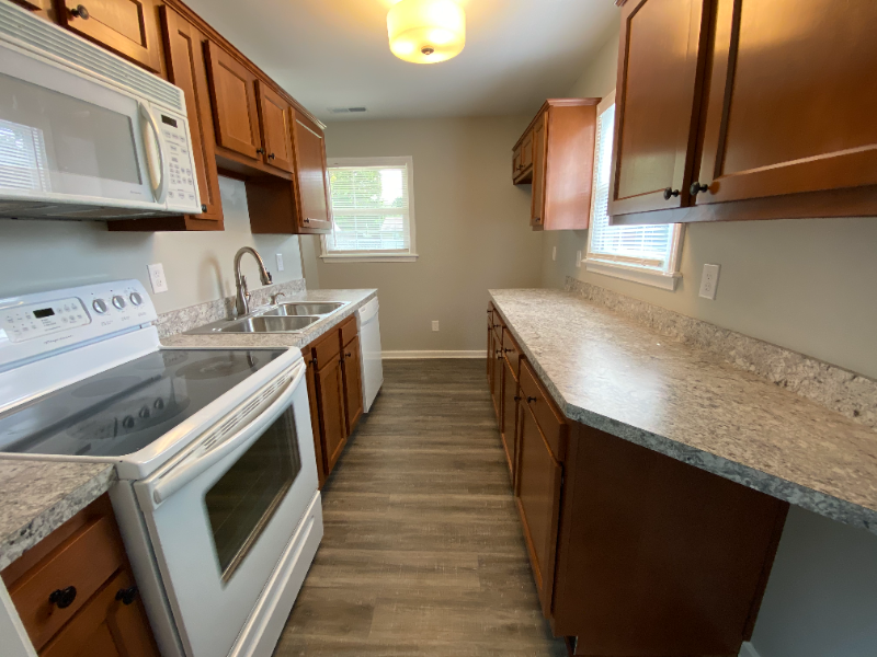 219 Eldorado Ave - Photo 6 of 14