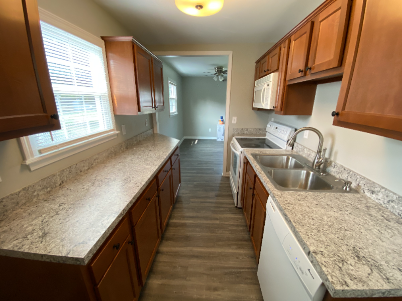 219 Eldorado Ave - Photo 7 of 14