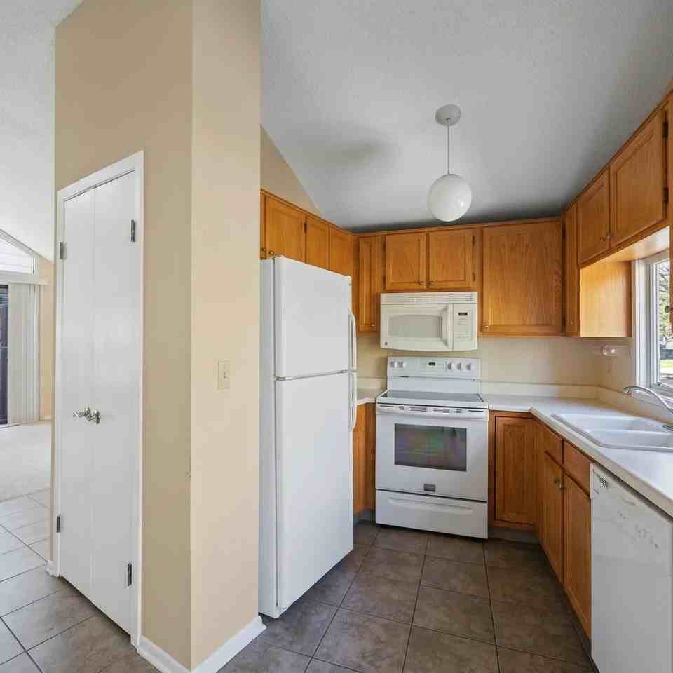 2973 S Revere St - Photo 5 of 11