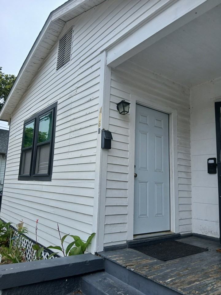 406 Voorhies St #B - Photo 2 of 10