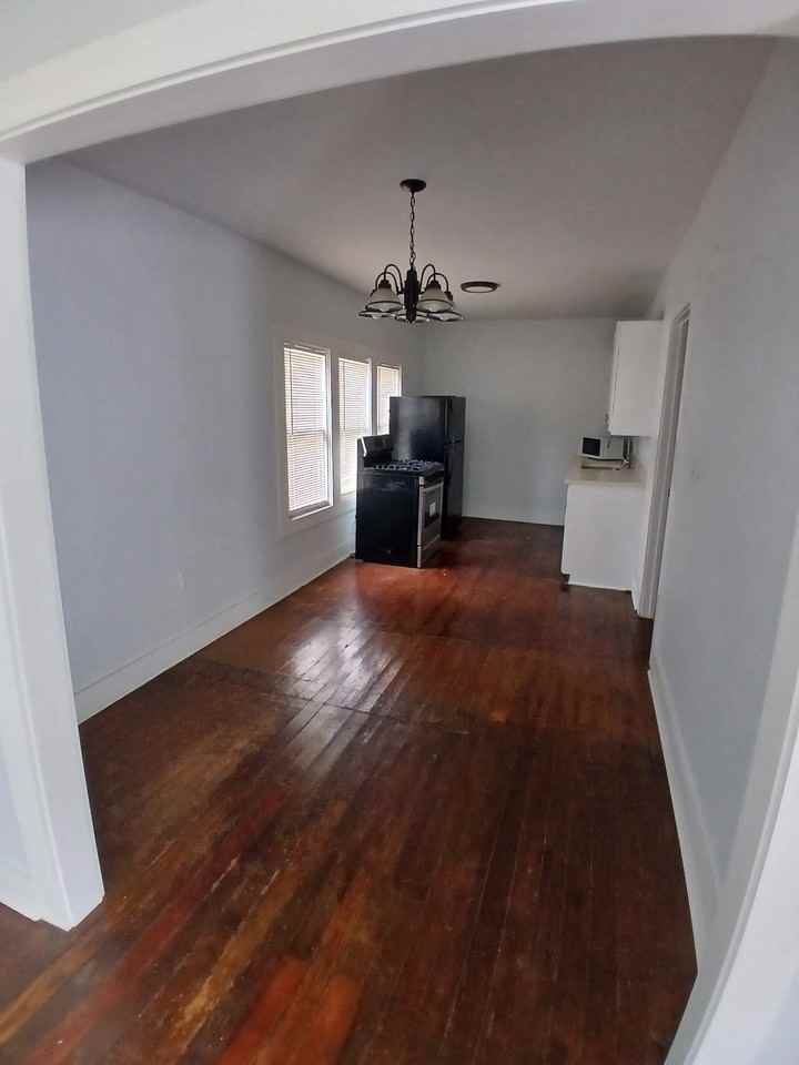 406 Voorhies St #B - Photo 6 of 10