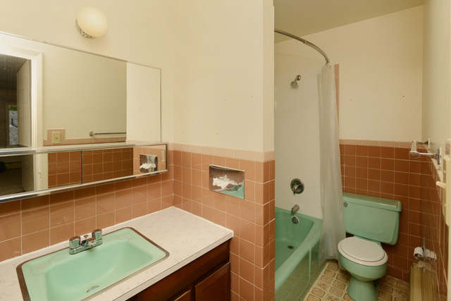 611 Stover St #4 - Photo 4 of 5