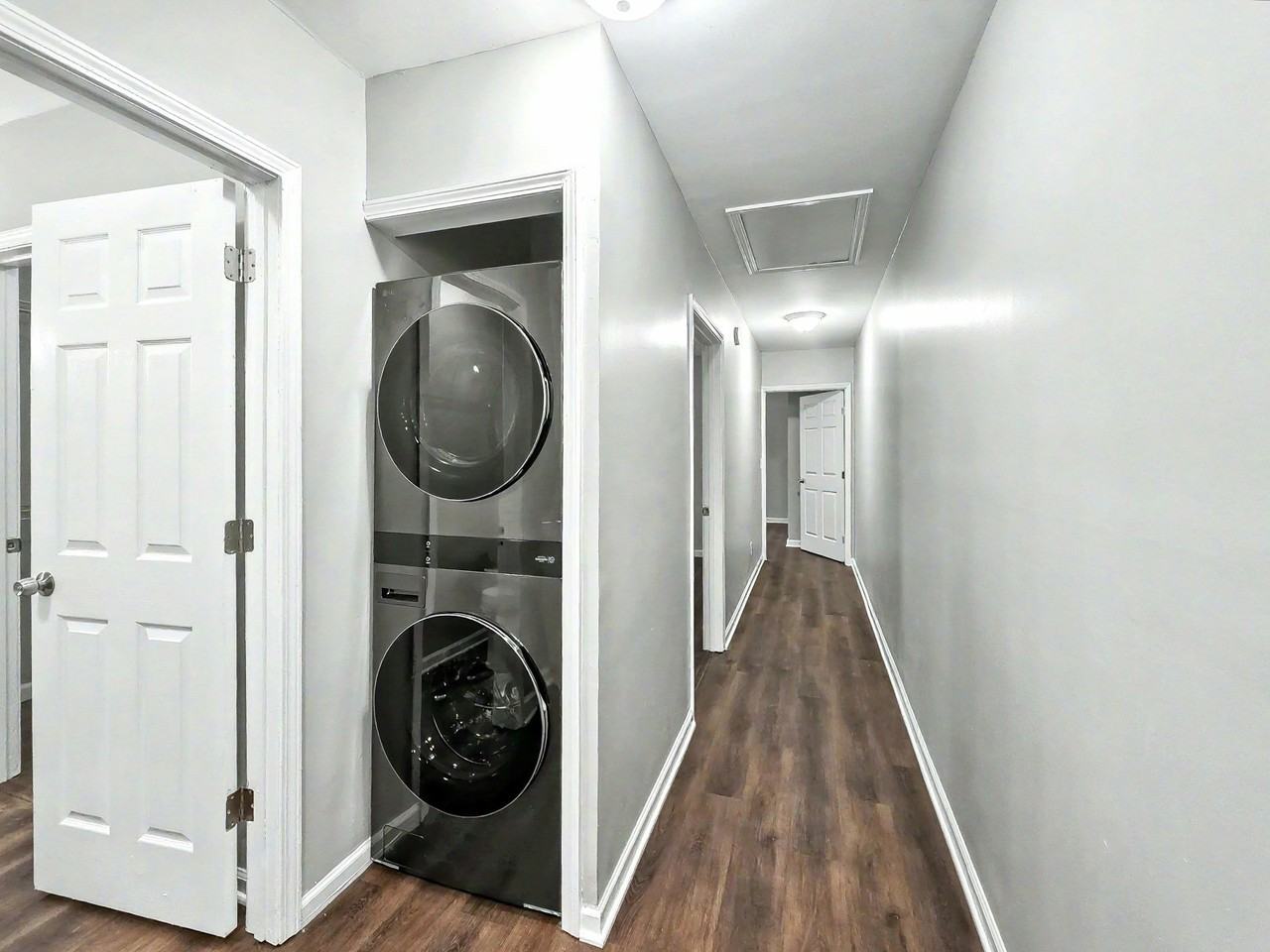 960 Sims Street Southwest - Photo 5 of 22