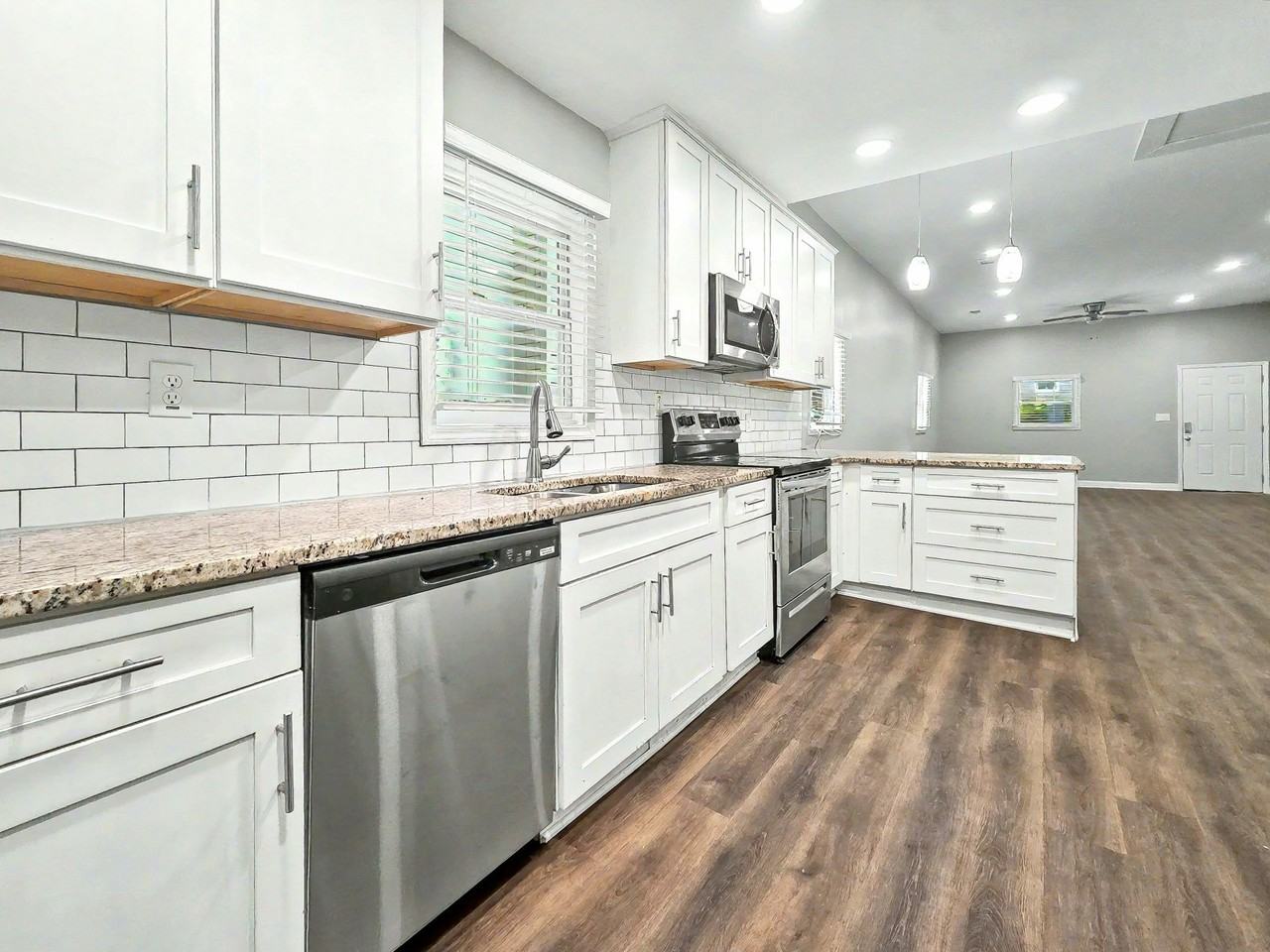 960 Sims Street Southwest - Photo 7 of 22