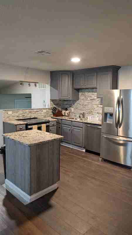 1004 Ne 28th St #1-2-3-4 - Photo 3 of 27