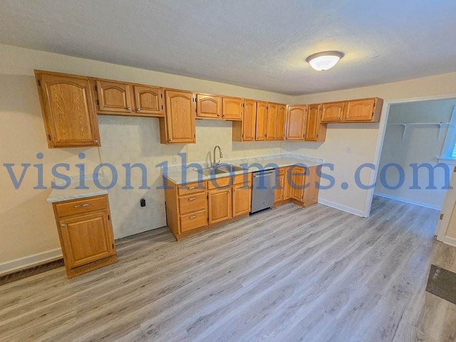 4641 S Dixie Hwy - Photo 3 of 21