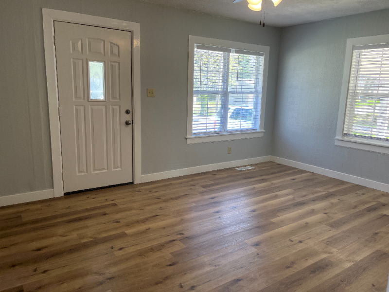2409 Perkins Dr - Photo 3 of 10