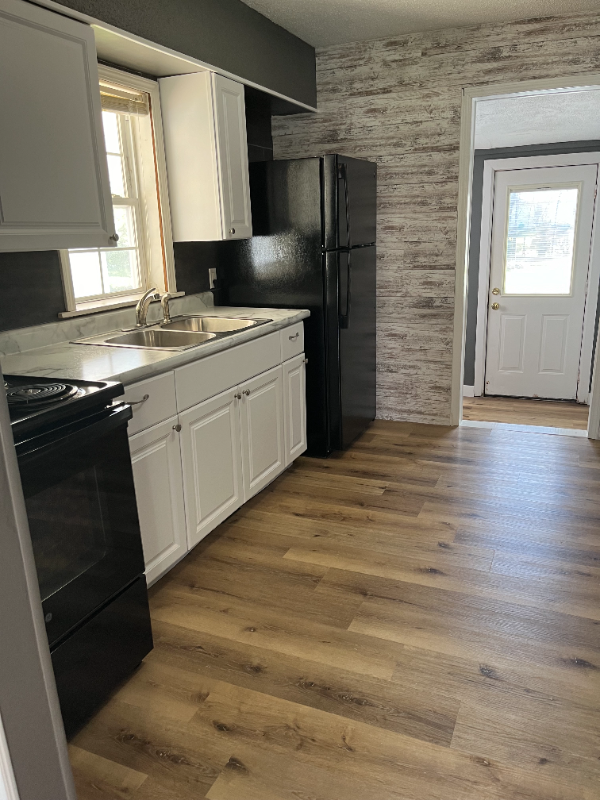 2409 Perkins Dr - Photo 4 of 10