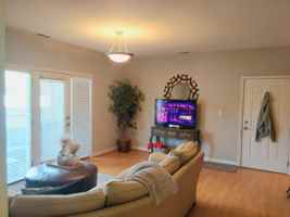 featured image of 895 Forest Ave #203