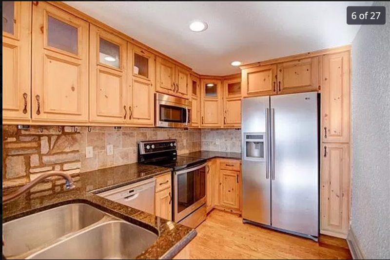 1111 W 46th St #9 - Photo 4 of 10