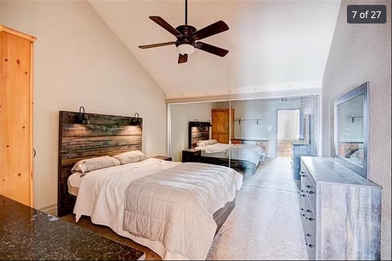 1111 W 46th St #9 - Photo 5 of 10