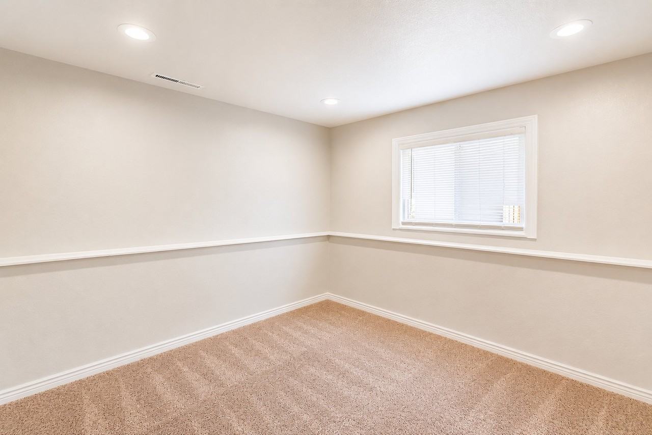 3108 Moonbeam Cir S - Photo 2 of 16