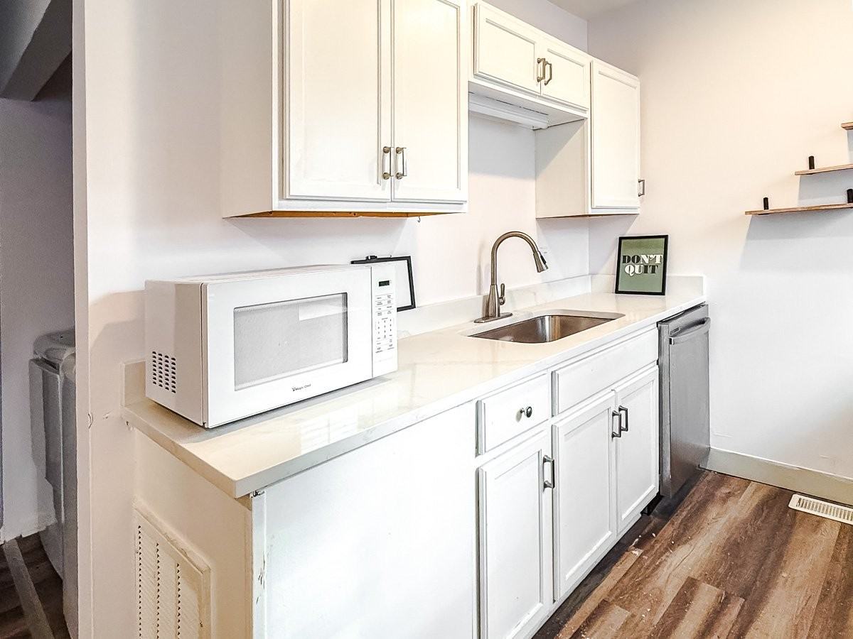 515 Lynch Ave Nw - Photo 2 of 20