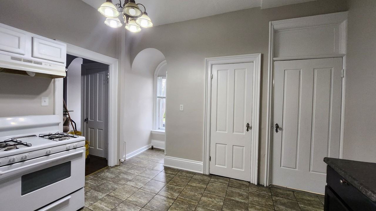 363 Prairie St #4 - Photo 6 of 7