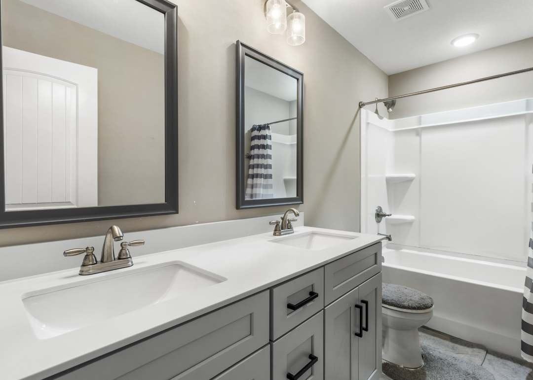 1373 Sussex Dr, Unit 3 - Photo 3 of 3