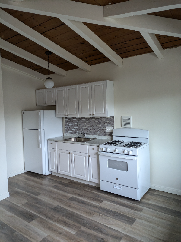 7002 Linda Vista Rd #18