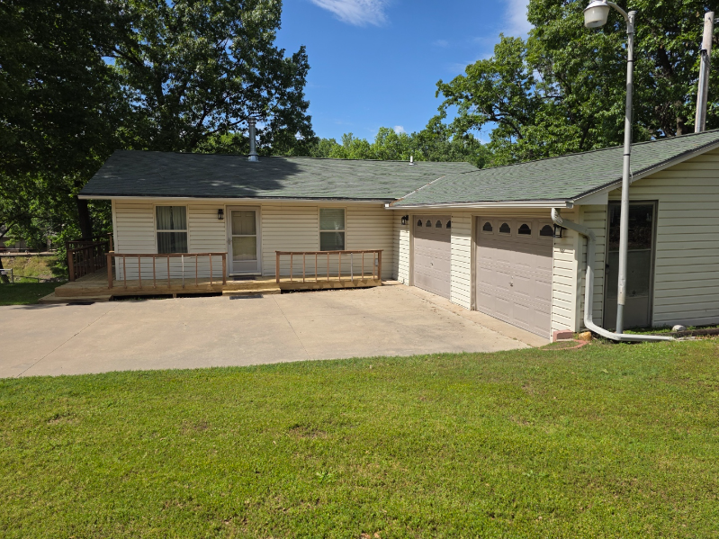 221 Anchor Rd - Photo 4 of 15