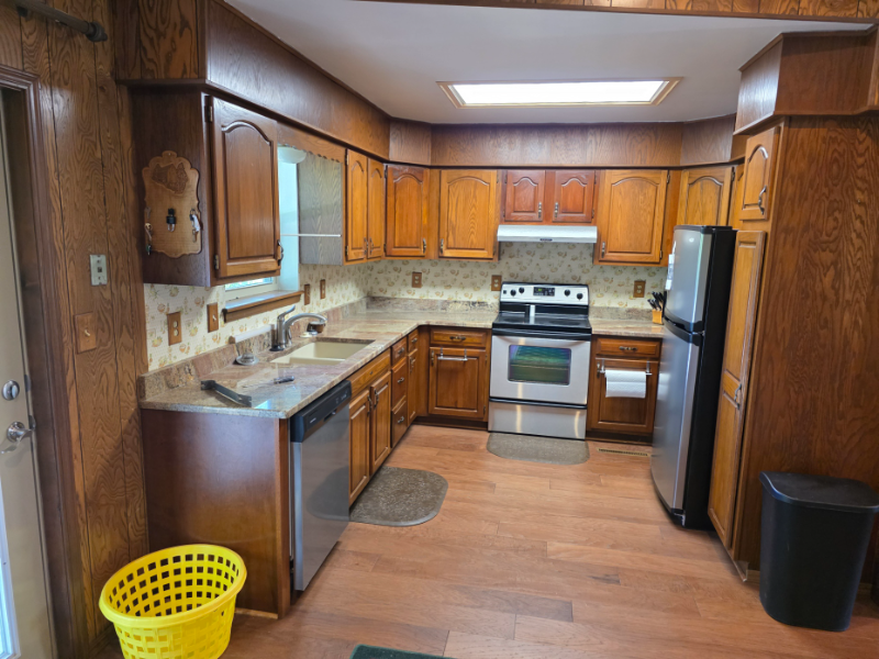 221 Anchor Rd - Photo 6 of 15