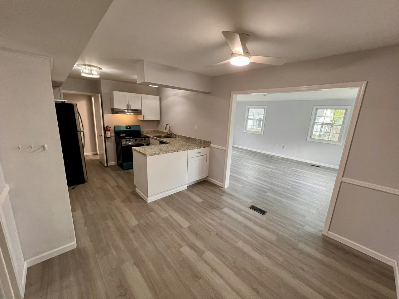 8 Marboro Lane - Photo 5 of 15