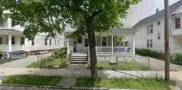 featured image of 237 College St #3rdFL