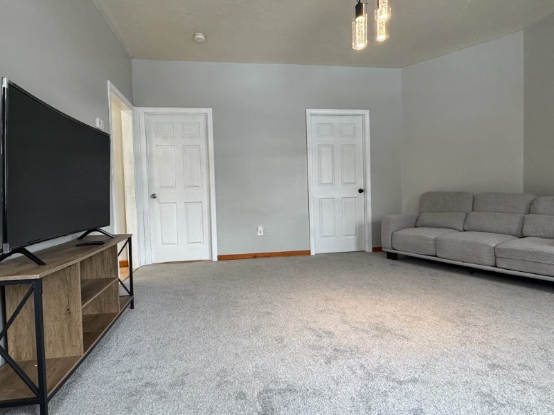152 Broadway #1 - Photo 3 of 8