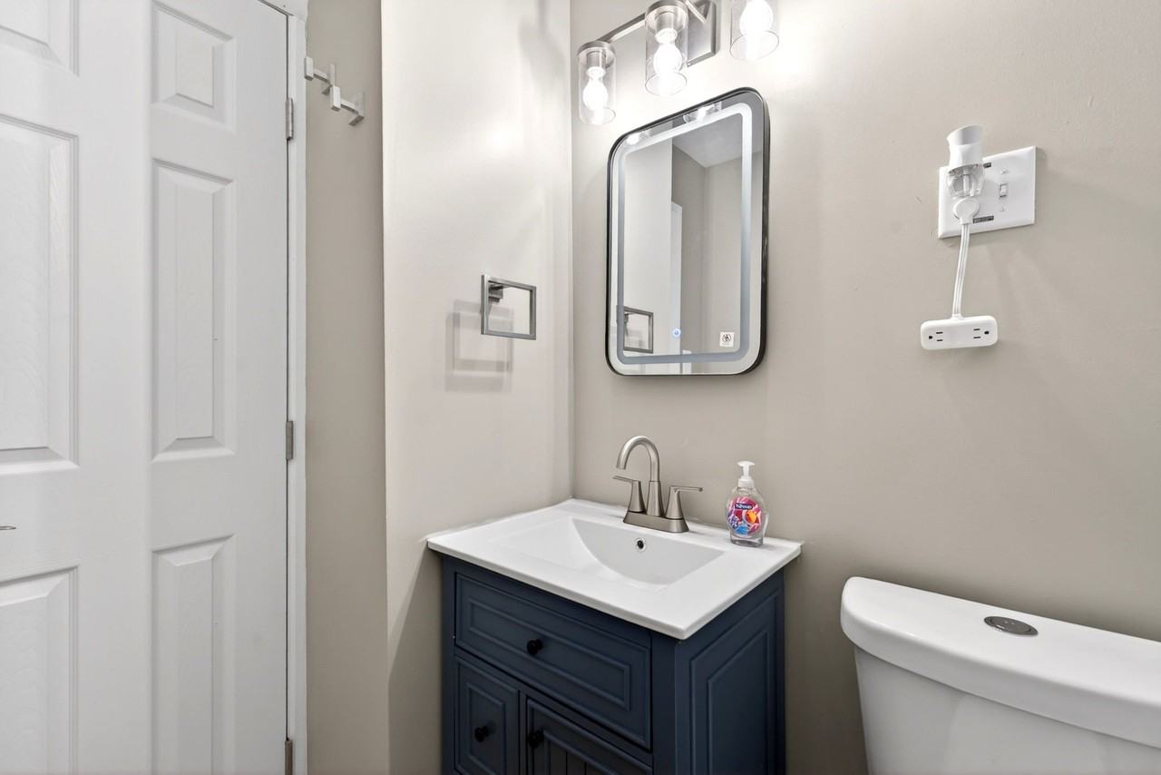 1040 S Central Ave - Photo 5 of 14