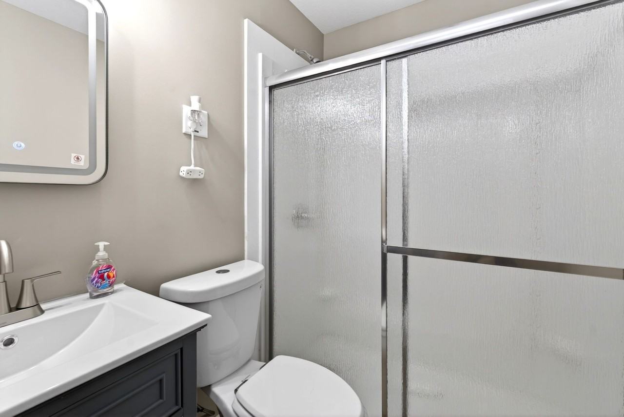 1040 S Central Ave - Photo 6 of 14