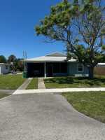 featured image of 204 E Avenue C