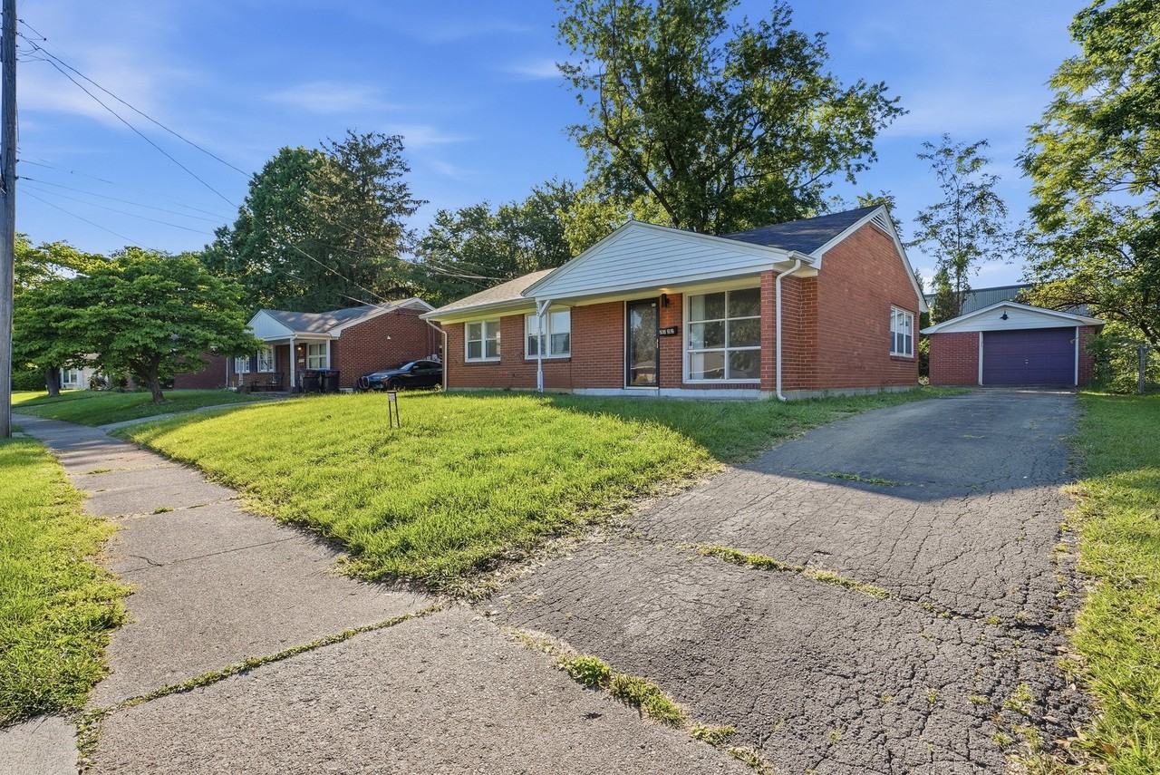 2132 Belmont Rd - Photo 5 of 18