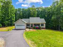featured image of 883 Little Bear Ln