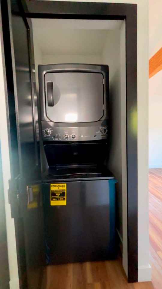 2425 N Bush St #2 - Photo 3 of 17
