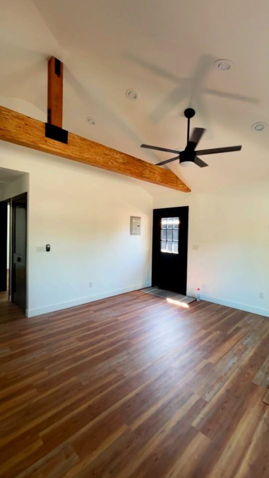 2425 N Bush St #2 - Photo 4 of 17