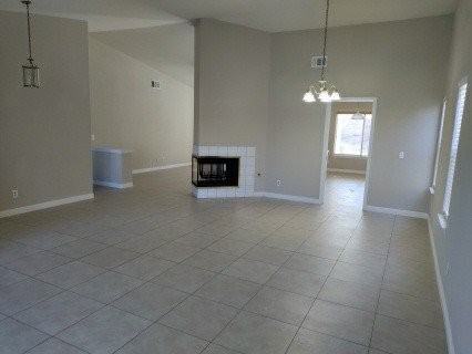 2614 Sycamore Ln - Photo 3 of 16