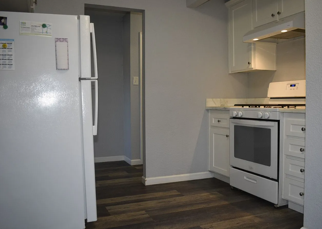 186 Globe Ave, Unit 186 - Photo 4 of 12