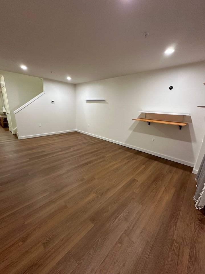 135 Intrepid Ln - Photo 6 of 17